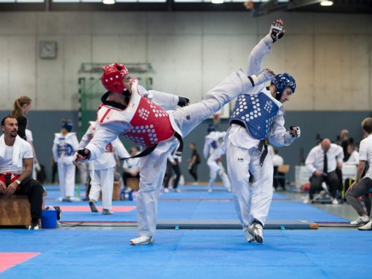Miguel Ferrera, peleador hondureño de taekwondo que busca clasificarse a sus terceros Juegos Olímpicos