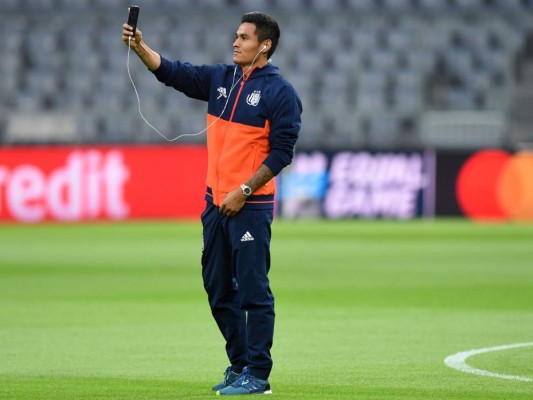 Andy Nájar tuvo que ser sustituido en el duelo de la Champions League