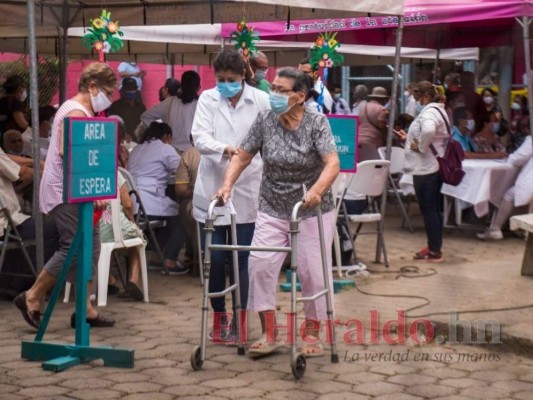 Hondureños ven a Nicaragua como destino de vacunación contra covid-19
