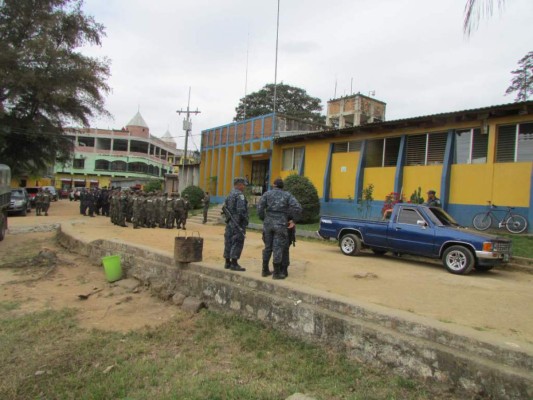 Suspenden a subdirector y tres agentes por fuga de reo del centro penal de Danlí, El Paraíso