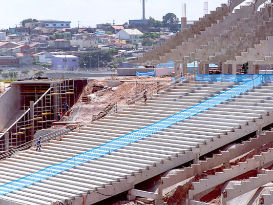 FIFA confía en que estadio de Sao Paulo estará listo para 2014