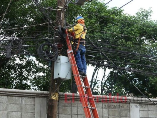 Sin bajar pérdidas, EEH ha cobrado 16,085 millones de lempiras por costo fijo en 5 años