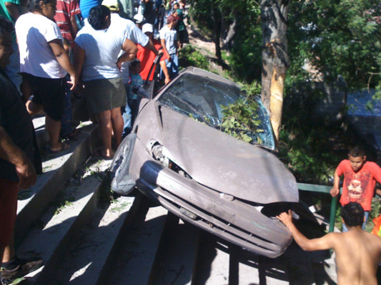 Dos heridos deja accidente en el bulevar Fuerzas Armadas