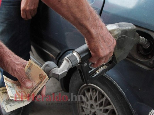 Regresa otra temporada de alzas en los combustibles en Honduras