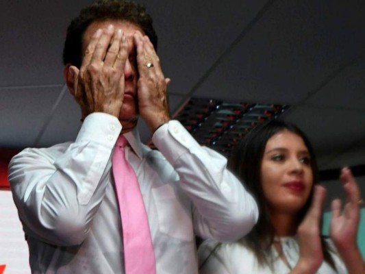 Salvador Nasralla anuncia que desiste de lucha electoral   
