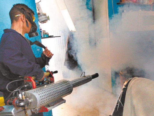 Llega zika y no hay insumos para hacer más pruebas