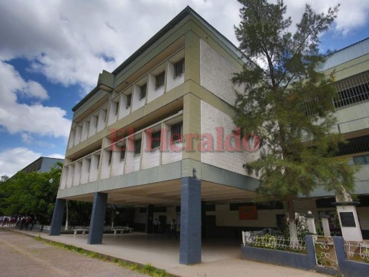 Así luce el antañón Instituto Central al arribar a sus 140 años de fundación