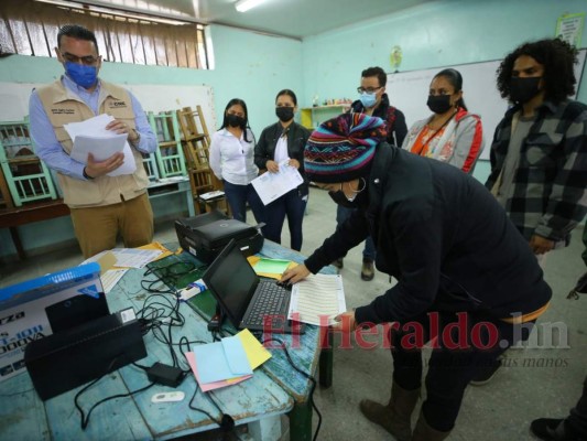 Falta de energía y tardanza por impuntualidad: las fallas que salieron a luz durante simulacro del TREP (FOTOS)