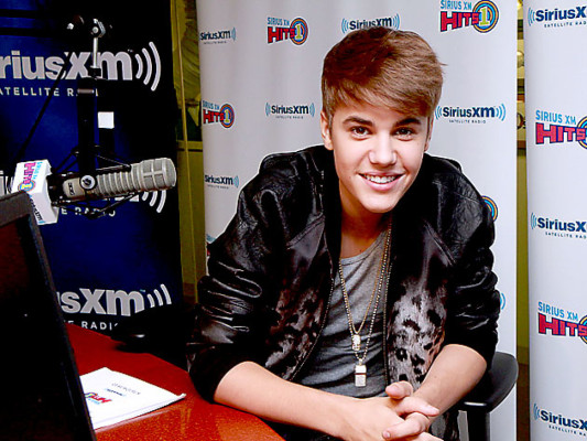 Justin Bieber se gradúa de la escuela secundaria en Canadá