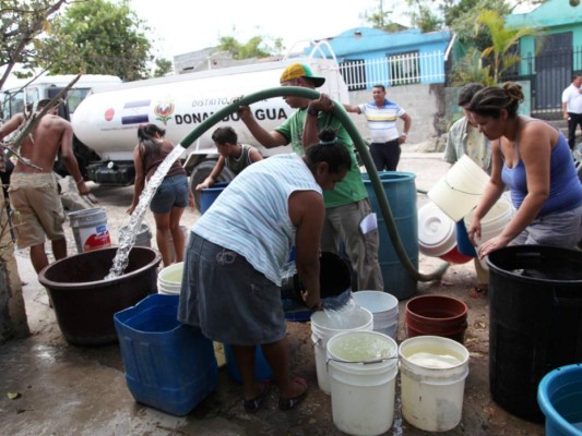 Alcaldía distribuye agua purificada en zonas que carecen del servicio en la capital&nbsp;&nbsp;