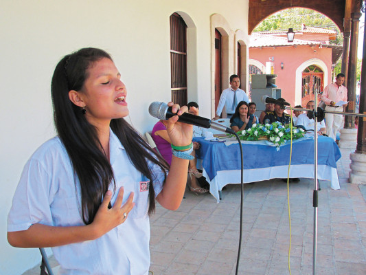 Vecinos de Choluteca inician la mañana con actos culturales