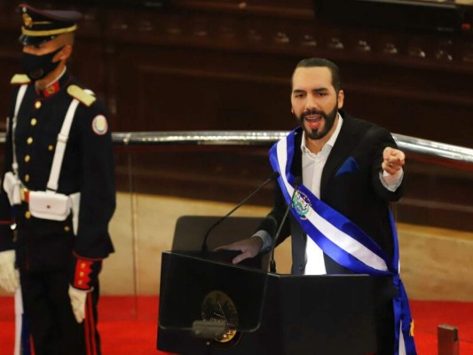Bukele se autodenomina 'Dictador de El Salvador' y causa polémica en Twitter