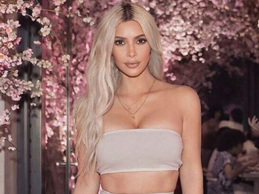Kim Kardashian se quita la ropa y enloquece Instagram con su cuerpo brillante &nbsp;&nbsp;