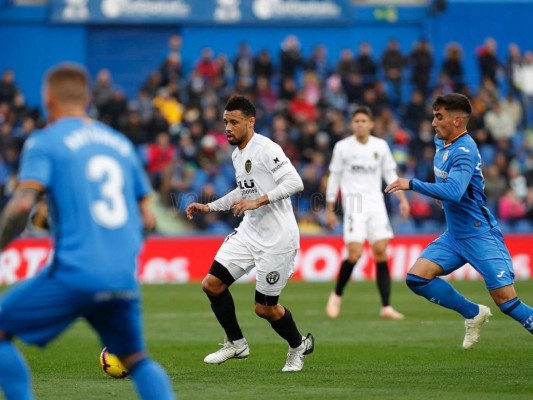 El Valencia gana 1-0 en Getafe con penal indicado por el VAR