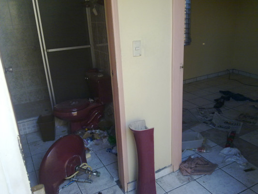 Tres meses después, Policía recupera 12 casas usurpadas por mareros en Comayagüela