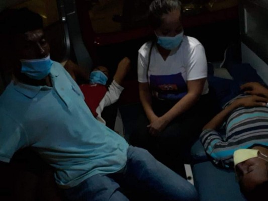 Ingresan dos pacientes más intoxicados por alcohol adulterado en Choloma