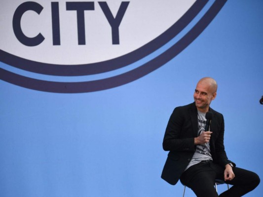 Los técnicos también juegan en la Premier League