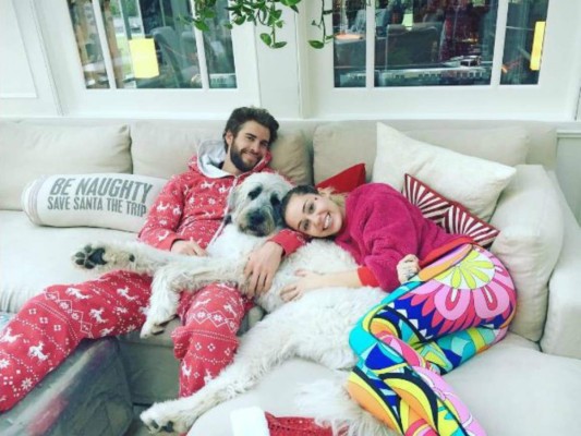 Hermana de Miley Cyrus aclara los rumores de boda con Liam Hemsworth