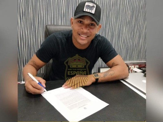 Real España contrata a delantero panameño para terminar con falta de gol