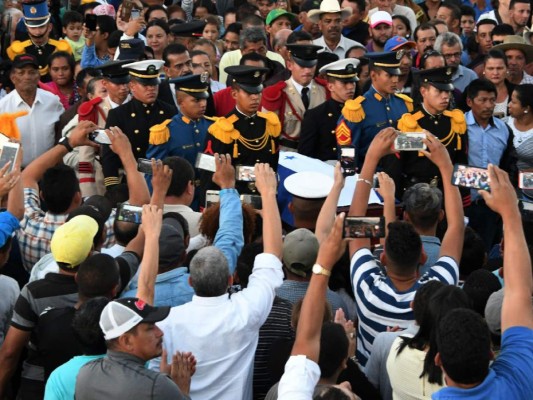 Imágenes del último adiós al expresidente hondureño Roberto Suazo Córdova en La Paz