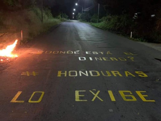 FOTOS: Se expande por toda Honduras la pregunta '¿Dónde está el dinero?'