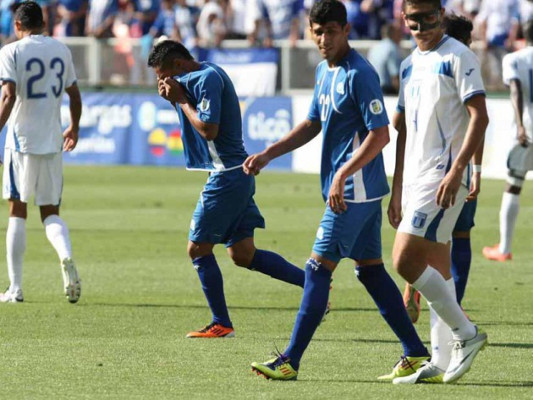 Honduras golea 3-0 a El Salvador previo al debut ante Panamá