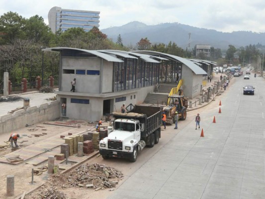 Parada del Trans 450 de la UNAH estará lista en un mes