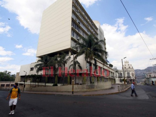 FOTOS: Sin tráfico ni comercio, así luce la capital desde hace siete días