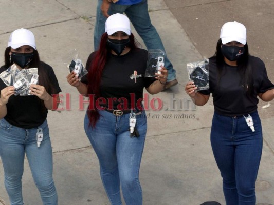 En fotos: capitalinos abandonan el Distrito Central por turistear en Feriado Morazánico  