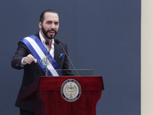 Bukele acusa a oposición de 'meter miedos' sobre bitcoin en El Salvador