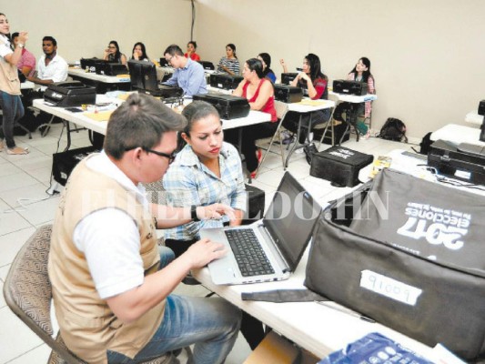 Tribunal Supremo Electoral inicia primeras pruebas del sistema de transmisión de datos
