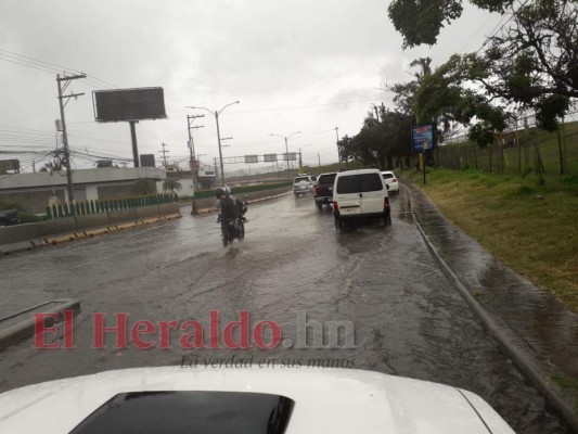 FOTOS: Tormenta azotó las calles de la capital de Honduras
