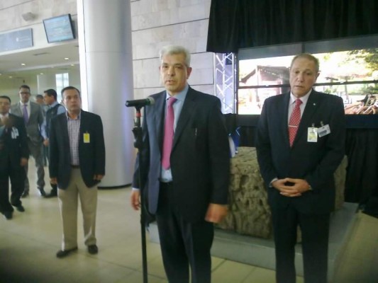 Más delegaciones llegan a Honduras para toma presidencial