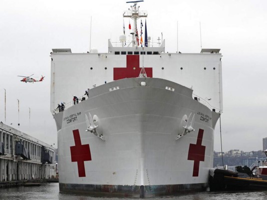 FOTOS: 12 quirófanos y 1,200 empleados en buque que atiende Covid-19 en Nueva York