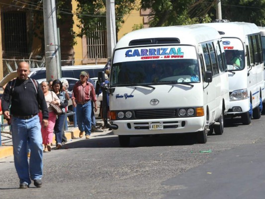 Cuatro rutas movilizan el 40 por ciento de los pasajeros capitalinos