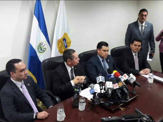 Abren expediente para investigar a salvadoreños con empresas en Panamá