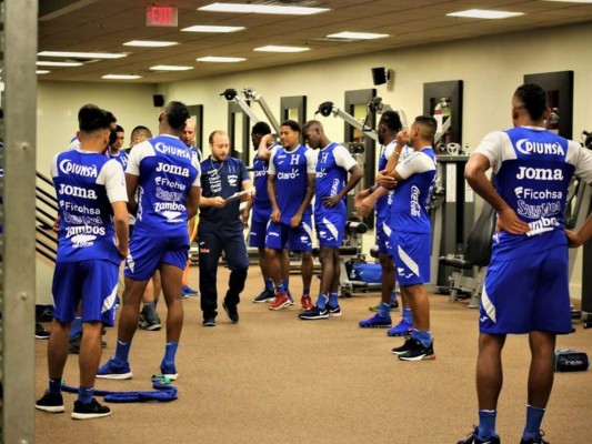 La Selección de Honduras hizo trabajo regenerativo y preventivo en gimnasio de Nueva Jersey previo al amistoso ante Ecuador