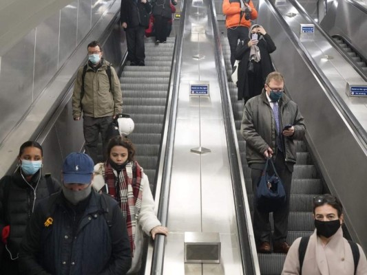 Variante inglesa de covid-19 está en 50 países, según la OMS