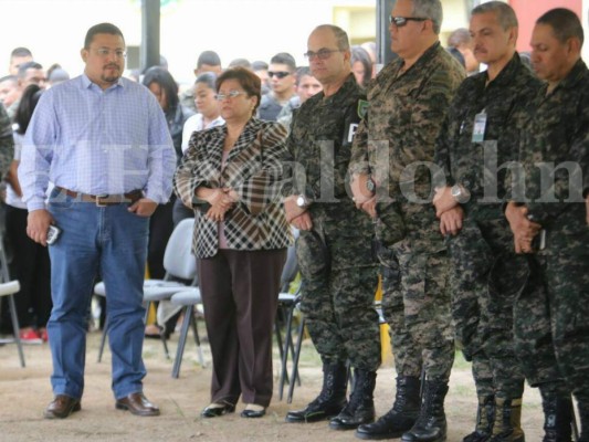 Presidente Hernández a Comisión Depuradora: 'Yo les digo que no están solos'