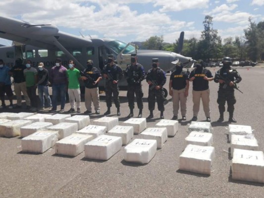 Las imágenes que dejó el fuerte decomiso de cocaína en La Mosquitia