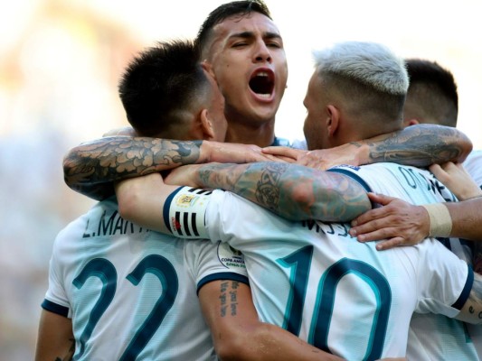 Argentina gana 2-0 a Venezuela y se medirá a Brasil en semifinales de la Copa América