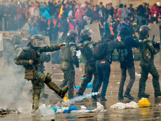 Tres muertos en protestas contra el gobierno de Duque en Colombia