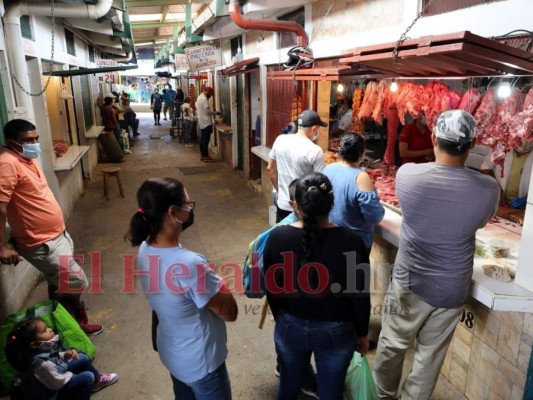 FOTOS: Niños y adultos mayores vuelven a las calles, tras aflojar medidas de circulación