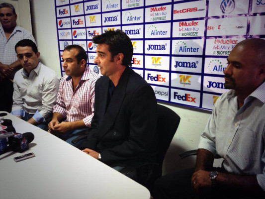 Motagua presenta a Diego Vásquez como nuevo director técnico