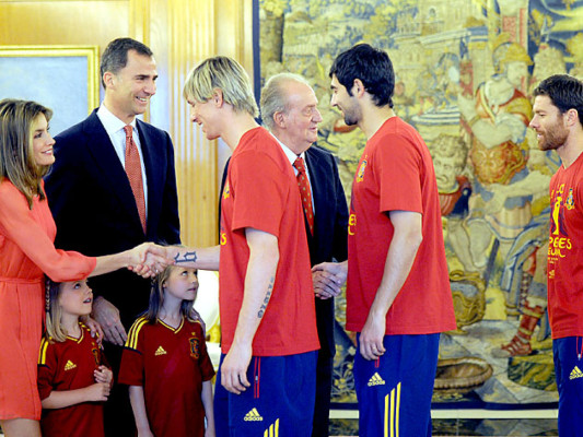 La 'Roja', campeona de la Eurocopa 2012, regresa triunfal a Madrid