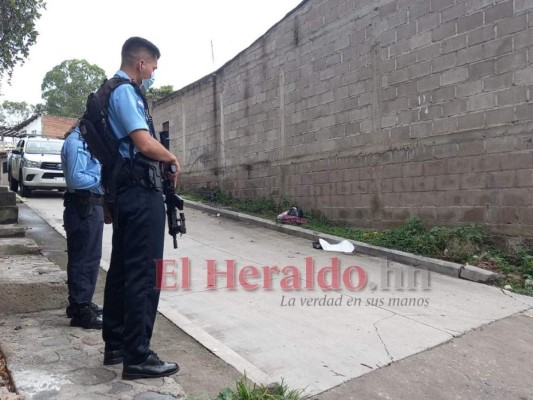 En bolsas de basura hallan feto en colonia La Rosa de la capital