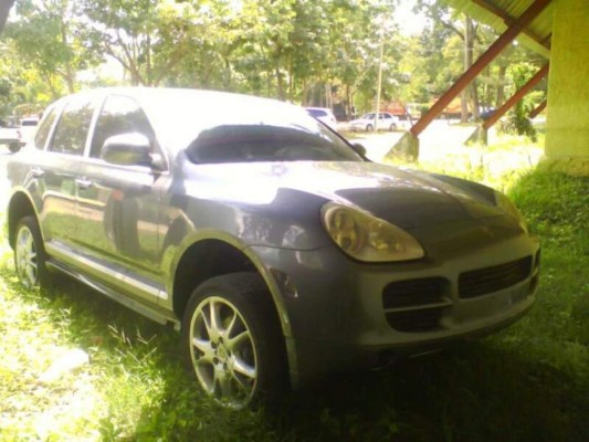 Aseguran lujoso vehículo valorado en 1.6 millones a exdirector del IHSS&nbsp;&nbsp;