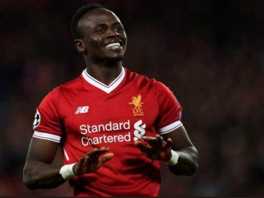 Sadio Mané es operado 'con éxito' de una mano