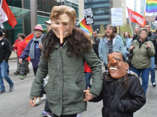 Hondureños de Chicago se manifiestan en concurrida marcha por el Día del Trabajo