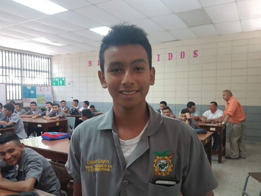 Estudiantes de la zona sur son capacitados en el uso de la electricidad